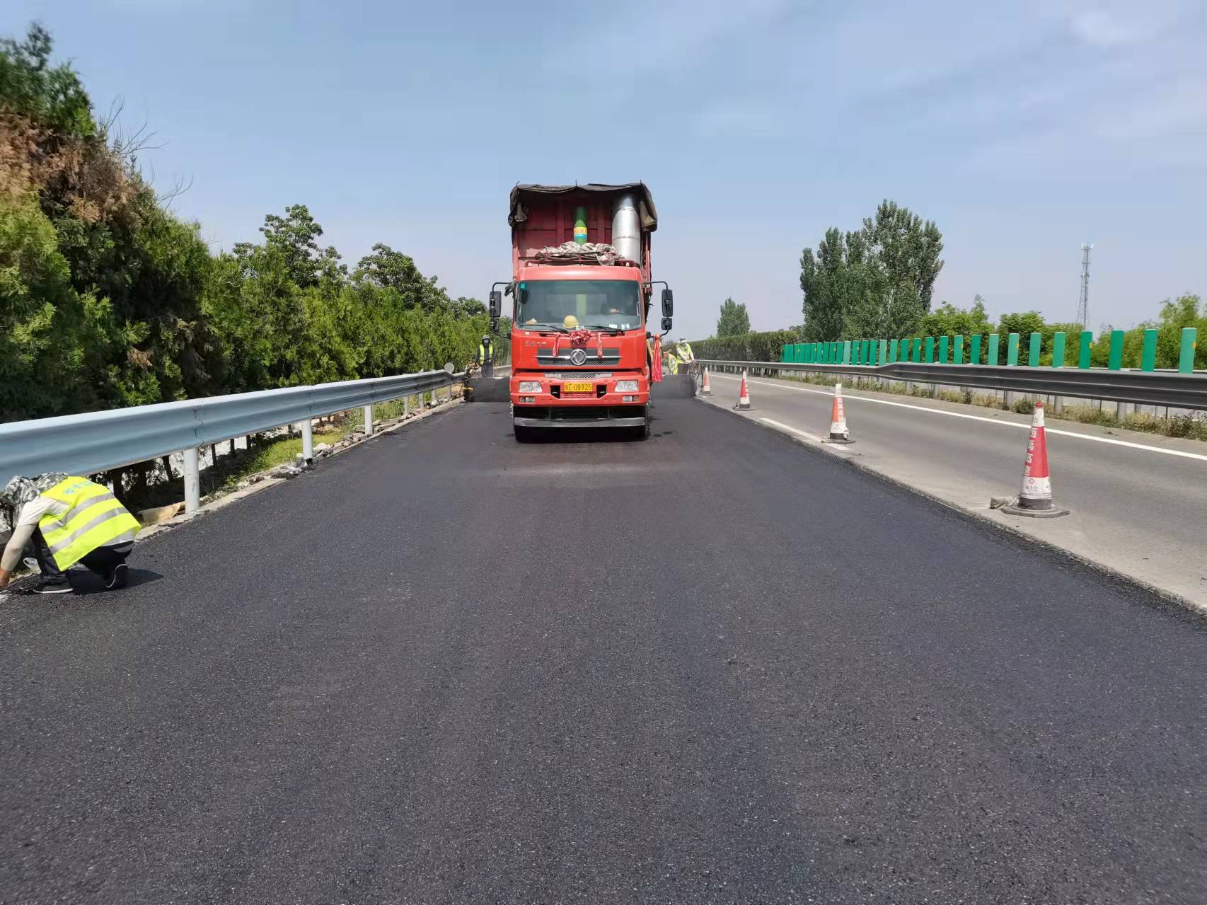 西(xī)禹高(gāo)速公路(lù)2021年路(lù)基沉陷治理(lǐ)工(gōng)程