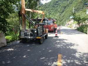 公司開(kāi)展月(yuè)度項目檢查及重點項目深秋慰問關愛活動