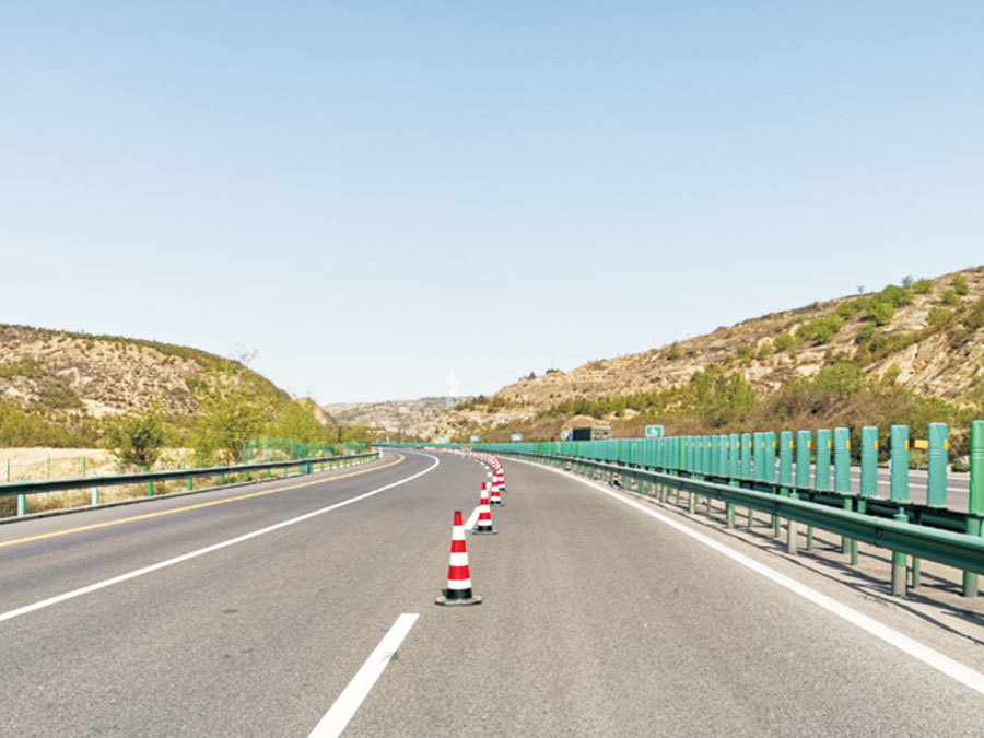 神府高(gāo)速交安設施項目